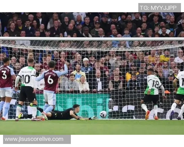 莱比锡大胜波尔图引发争议判罚全场沸腾的欧联杯之夜